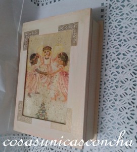 Caja libro decorada con servilleta